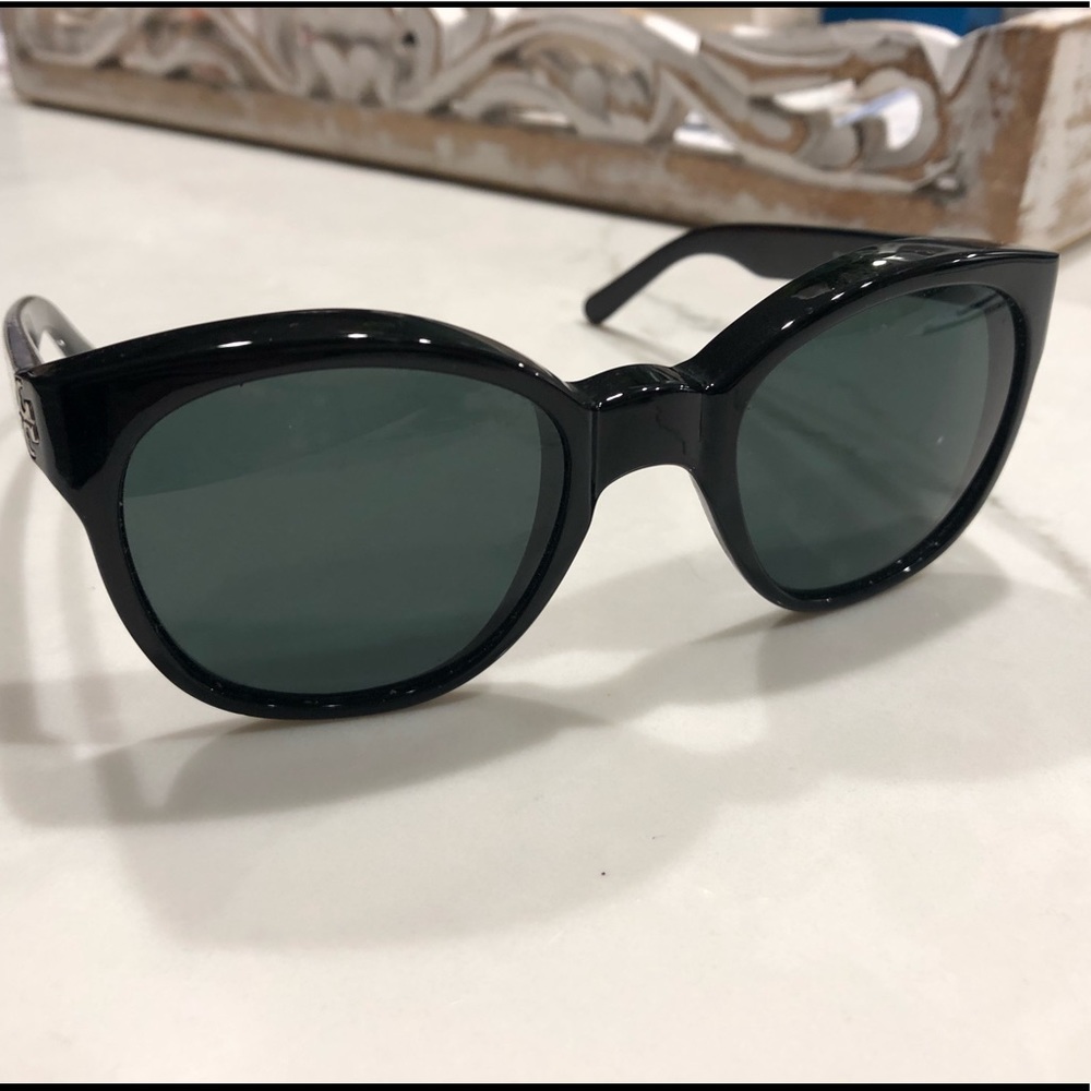 Black sunglasses